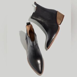 Madewell The Western Ankle Boot in Leather True Black W10